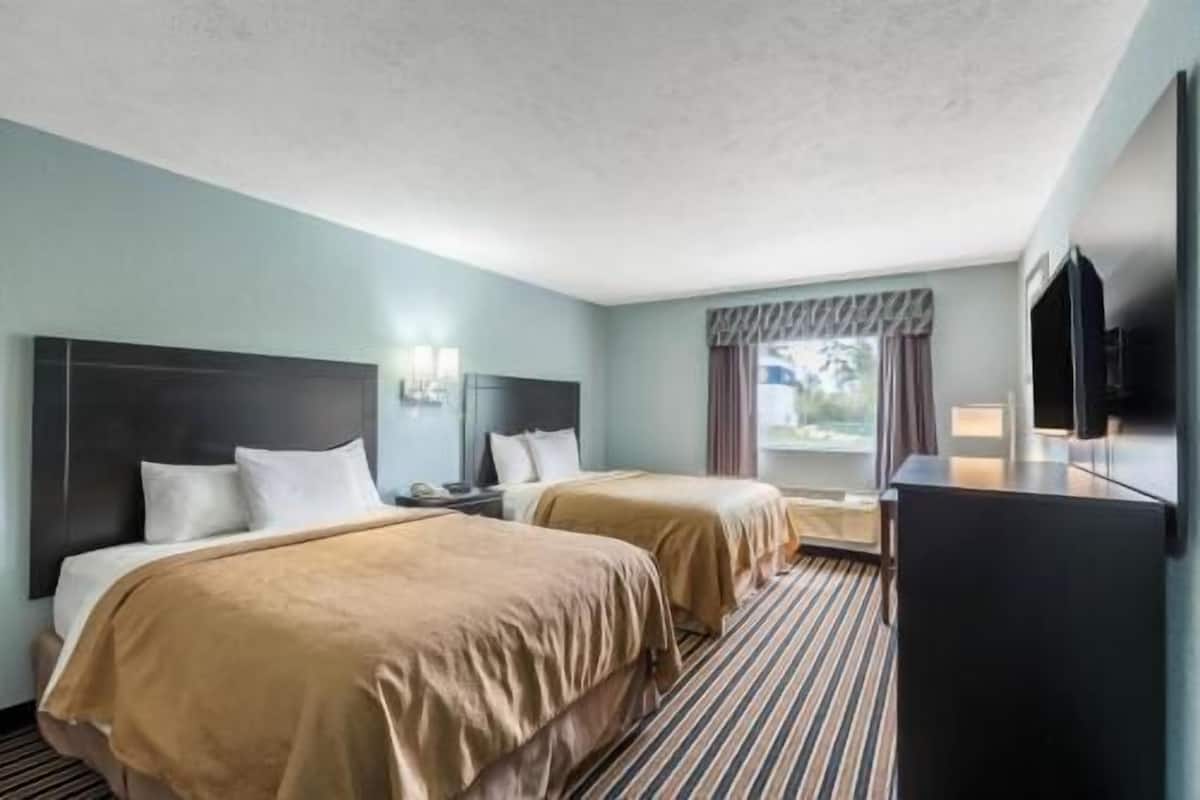 Desk, rollaway beds, free WiFi, bed sheets