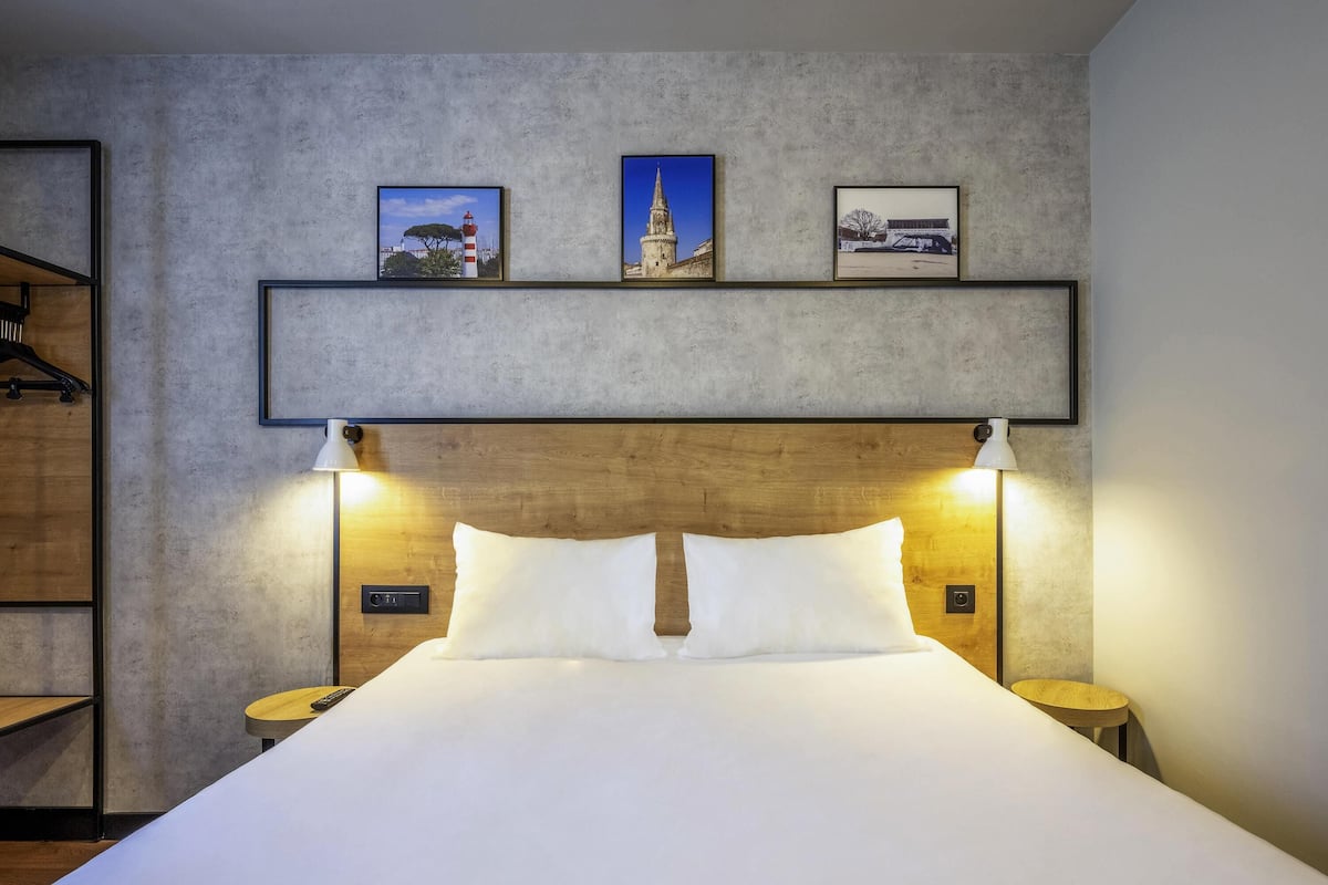 Standard Double Room, 1 Double Bed | Desk, laptop workspace, blackout curtains, soundproofing