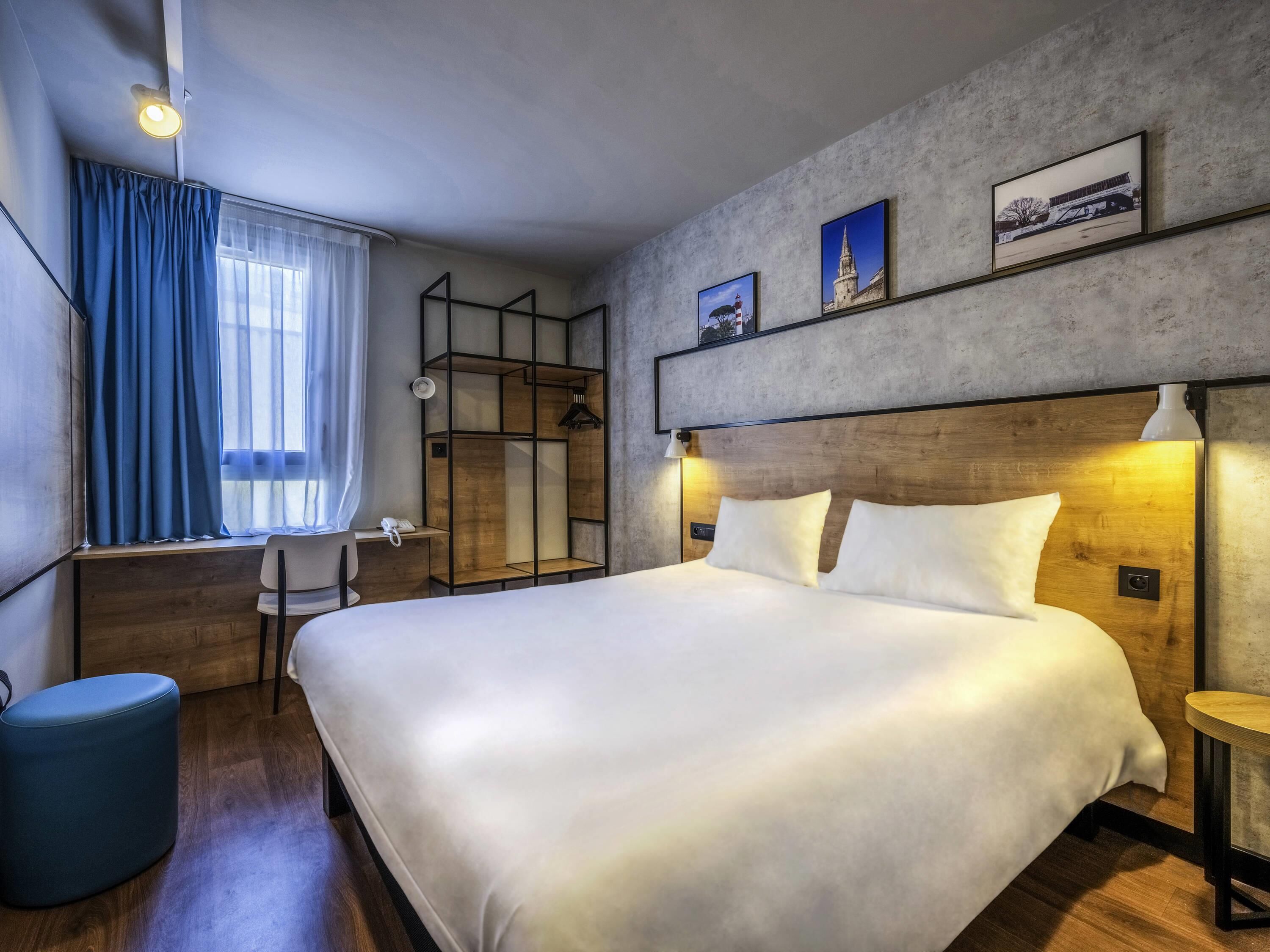 Standard Double Room, 1 Double Bed | Desk, laptop workspace, blackout drapes, soundproofing