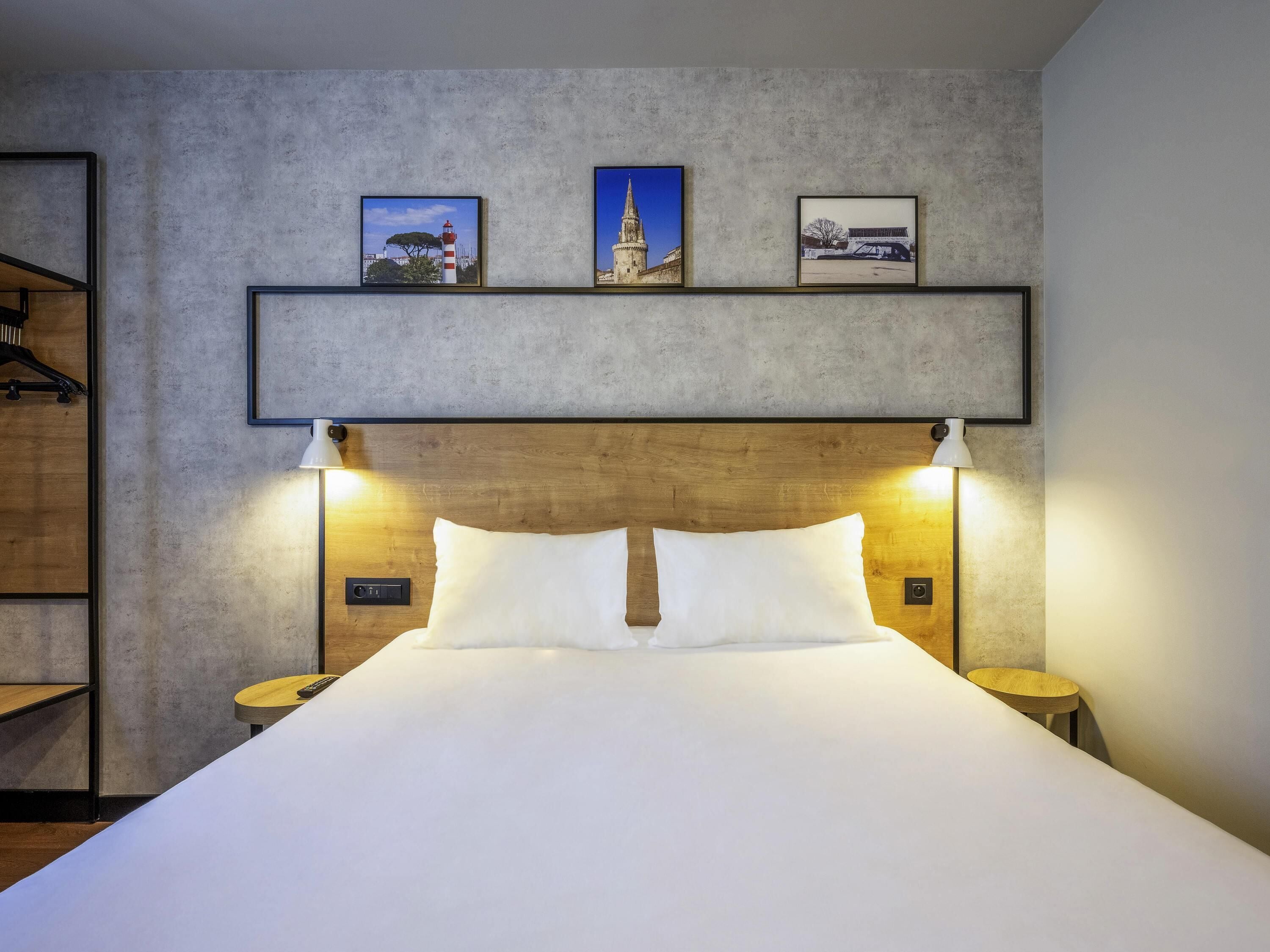 standard double room, 1 double bed | desk, laptop workspace, blackout curtains, soundproofing