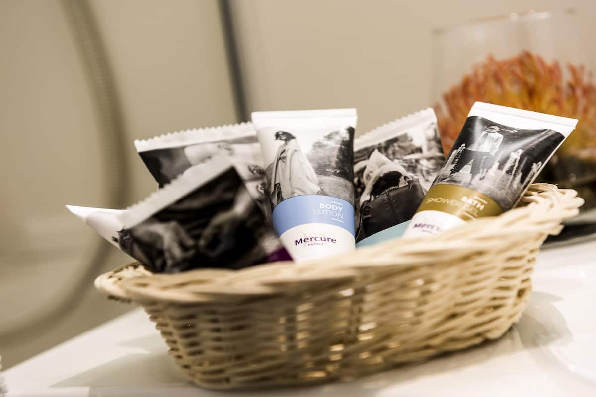 Deluxe Room, 1 Double Bed | Premium bedding, pillow-top beds, in-room safe, desk