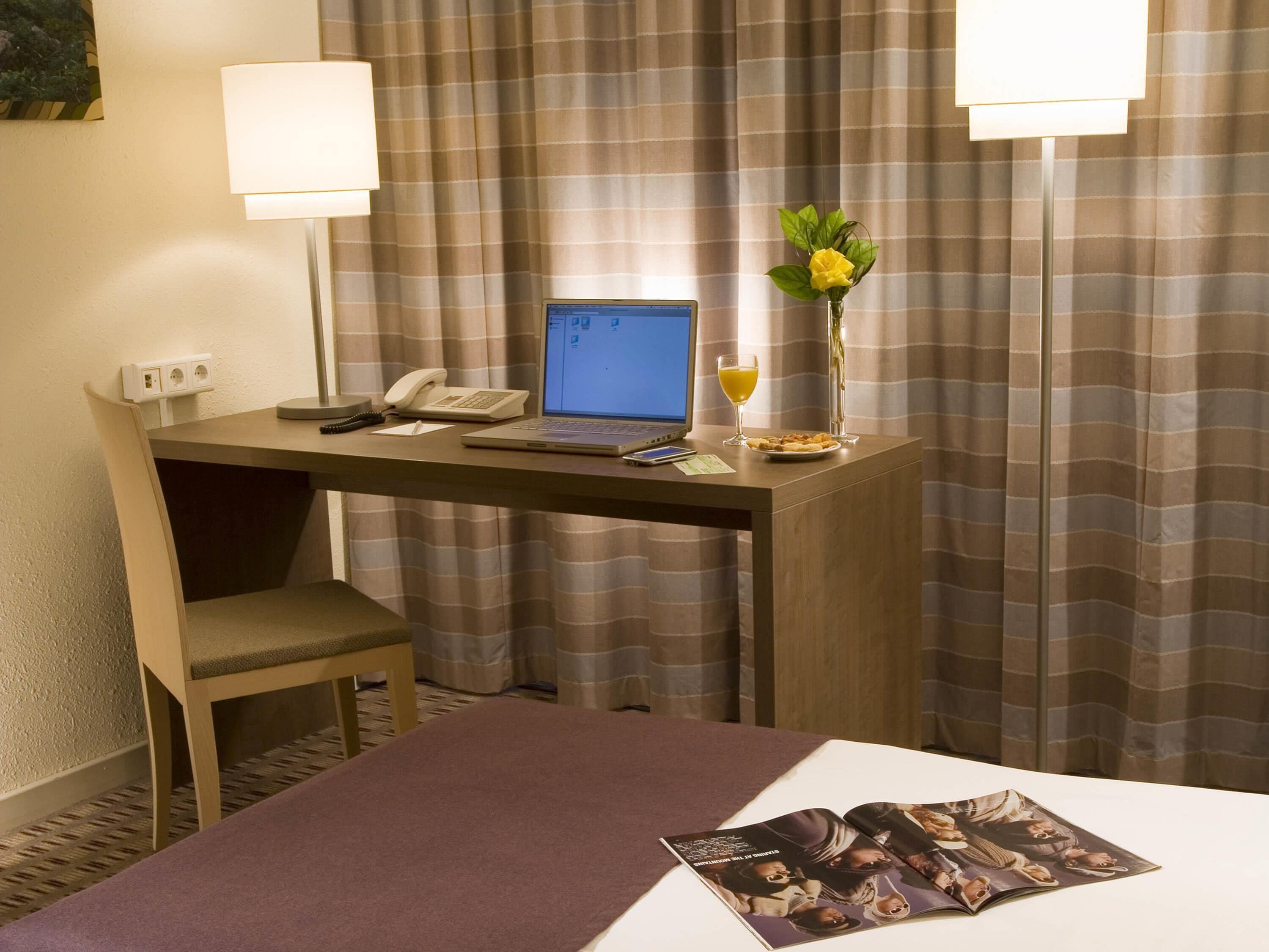 Standardzimmer, 2 Einzelbetten | Hochwertige Bettwaren, Pillowtop-Betten, Zimmersafe, Schreibtisch