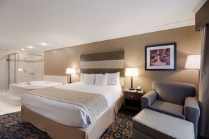 Habitación estándar, 1 cama de matrimonio grande, no fumadores, bañera de hidromasaje | Escritorio, espacio para trabajar con un portátil, cortinas opacas