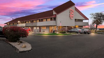 Kamar Deluks, 1 Tempat Tidur King (Smoke Free) | Eksterior