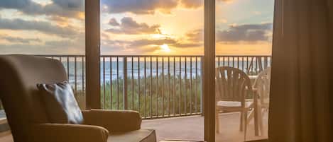 Condo, 2 Bedrooms, Kitchen | Beach/ocean view