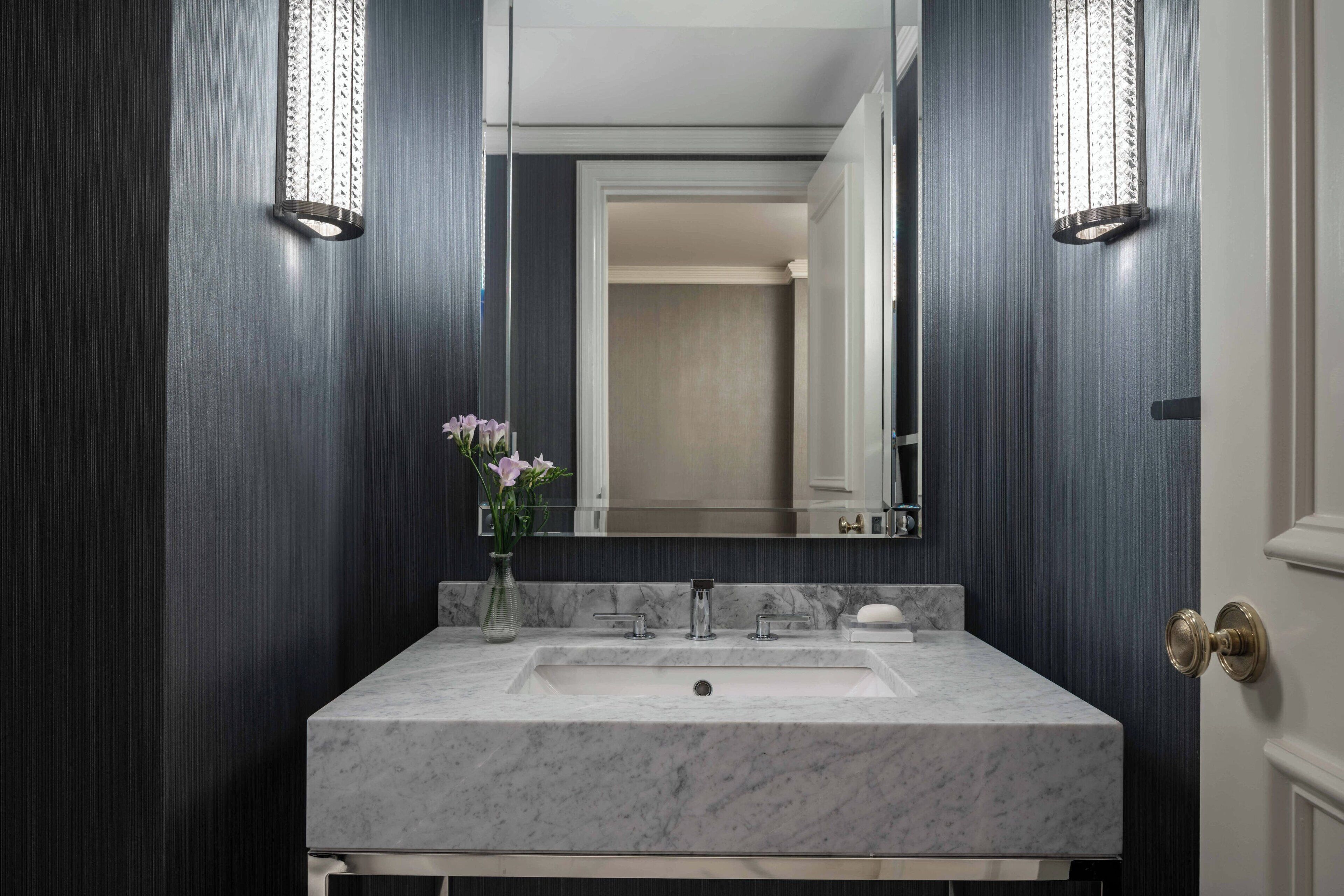 executive suite, 1 bedroom (club) | bathroom | designer toiletries, hair dryer, bathrobes, slippers