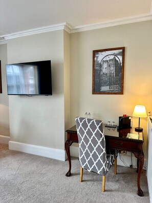 Luxury Suite