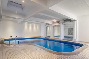 Indoor pool, outdoor pool - Hotel Henry VIII (London)