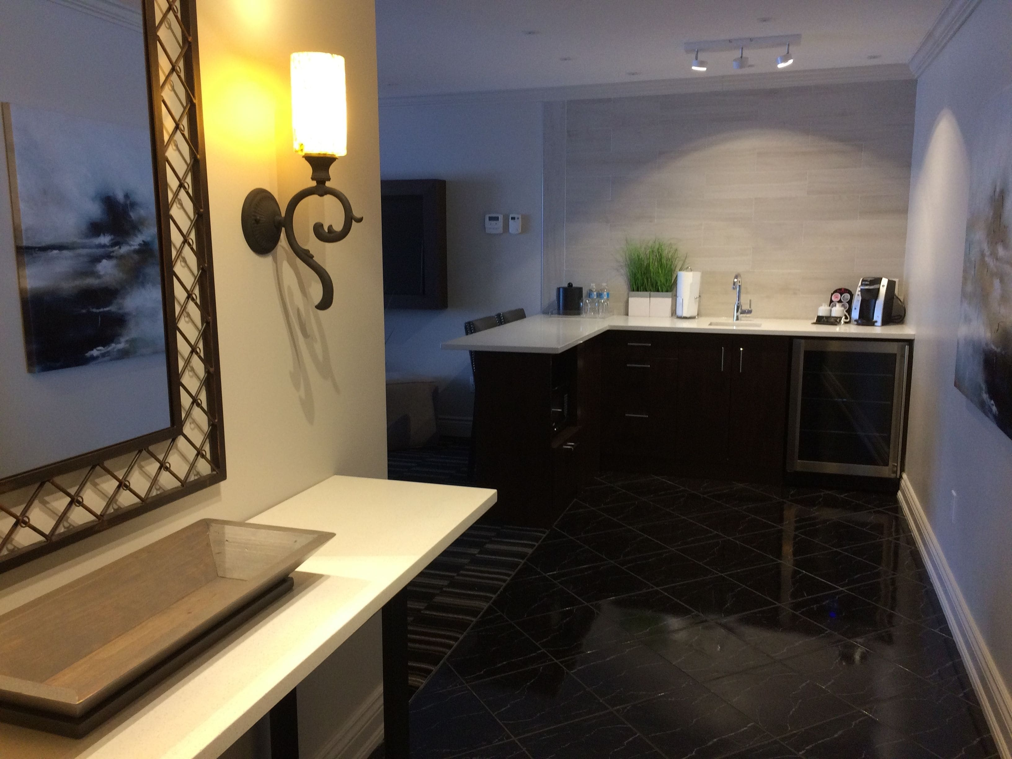 luxury suite, 1 bedroom, non smoking (stair access only) | hypo-allergenic bedding, desk, blackout curtains, iron/ironing board