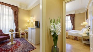Family Room, 2 Bedrooms | 1 bedroom, hypo-allergenic bedding, in-room safe, desk