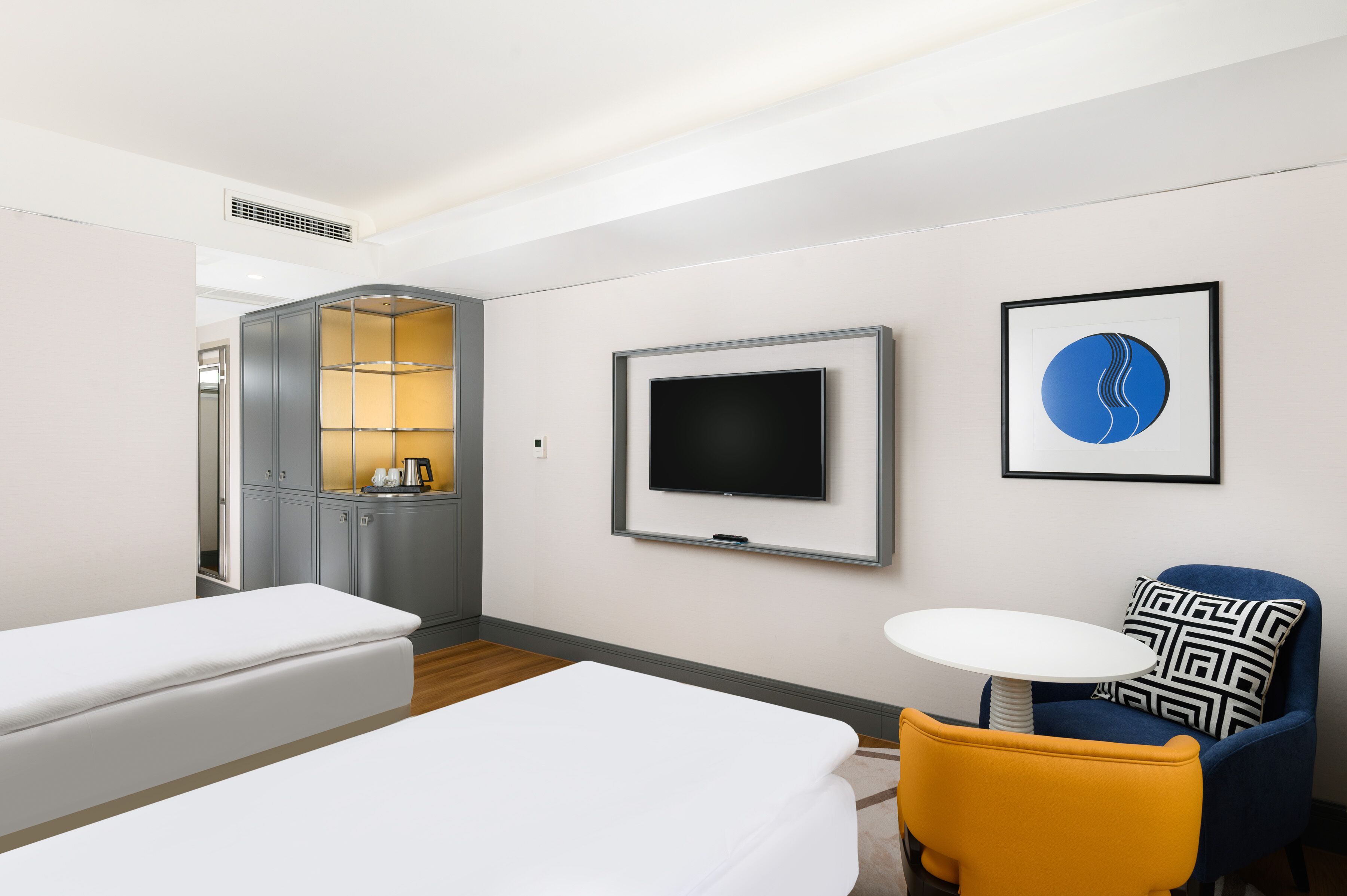 Superior Twin Room, 1 Bedroom | Hypo-allergenic bedding, in-room safe, desk, laptop workspace