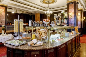 Daily buffet breakfast (EUR 16 per person)