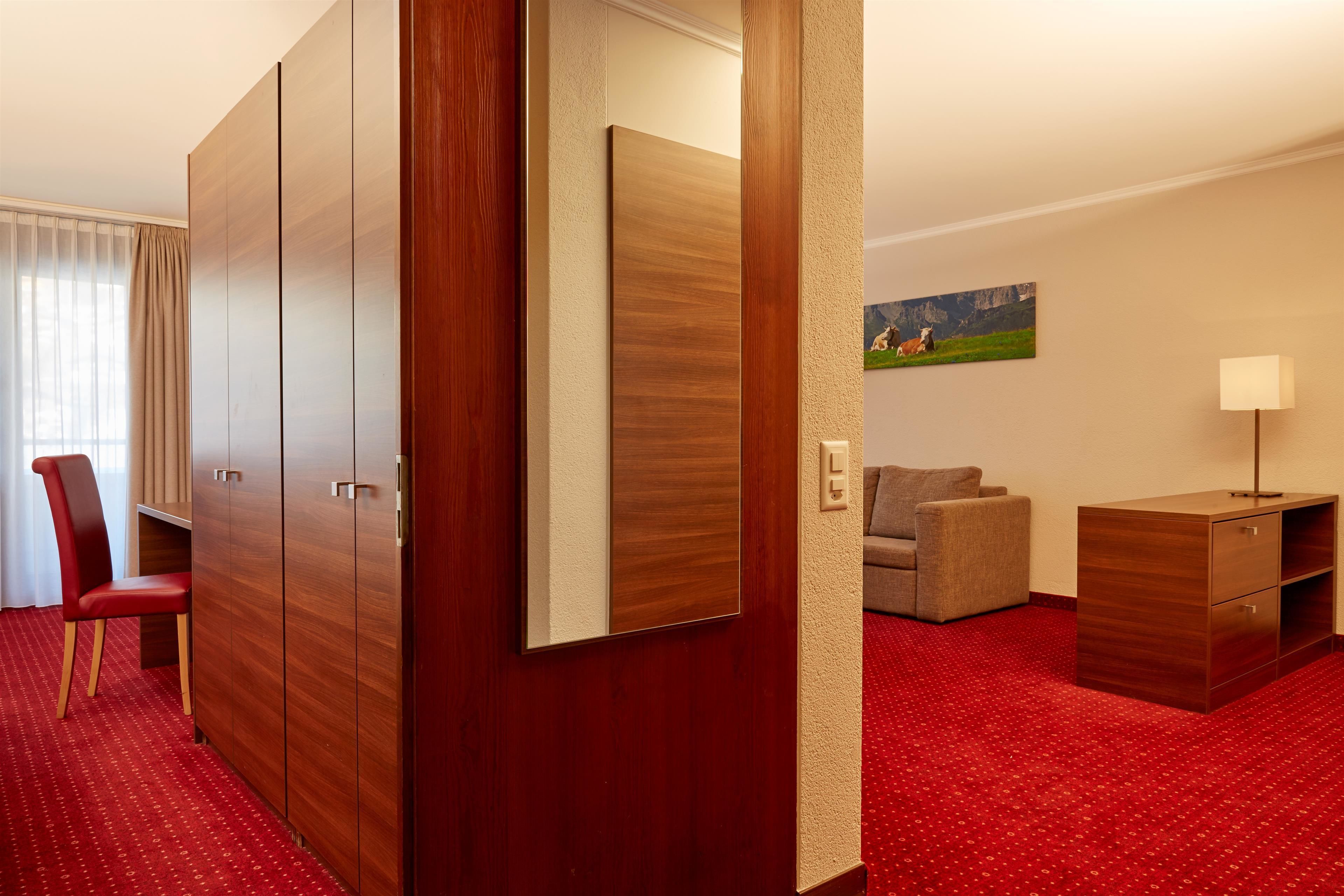 superior apartment, balcony | 1 bedroom, in-room safe, desk, laptop workspace