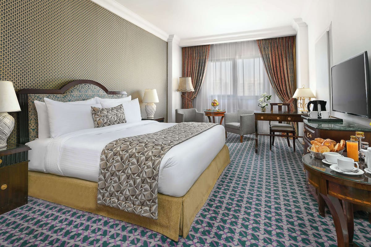 Executive Double or Twin Room | Select-Comfort-Betten, Minibar, Zimmersafe, Schreibtisch