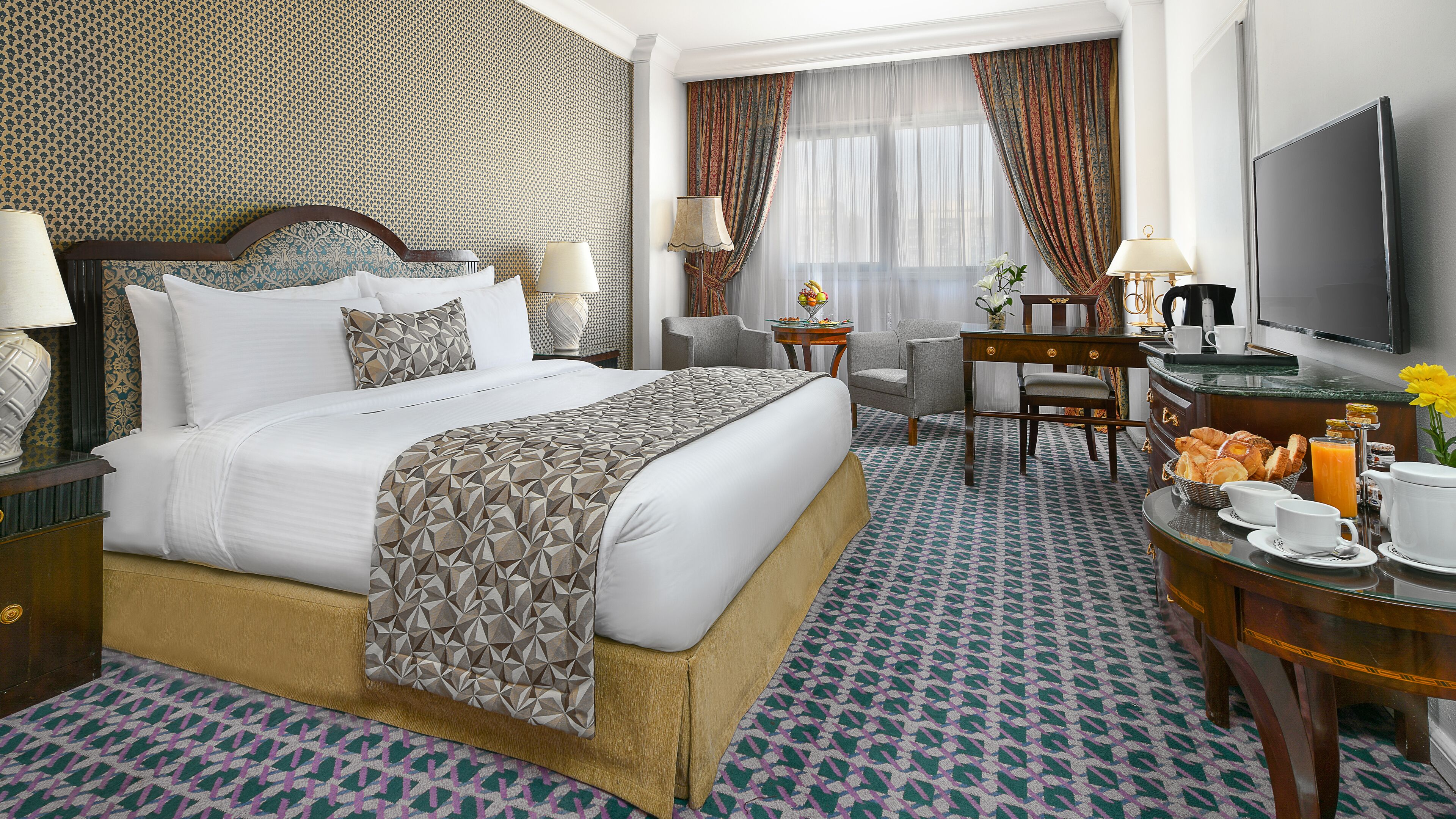 Executive Double or Twin Room | Select Comfort beds, minibar, in-room safe, desk