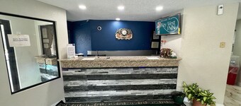 Key West Inn - Roanoke