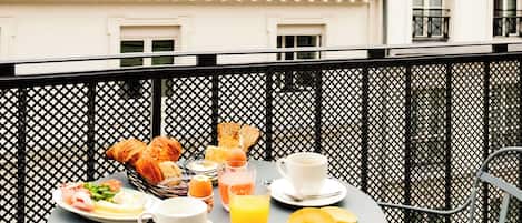 슈피리어 더블룸, 발코니 | 시내 전망