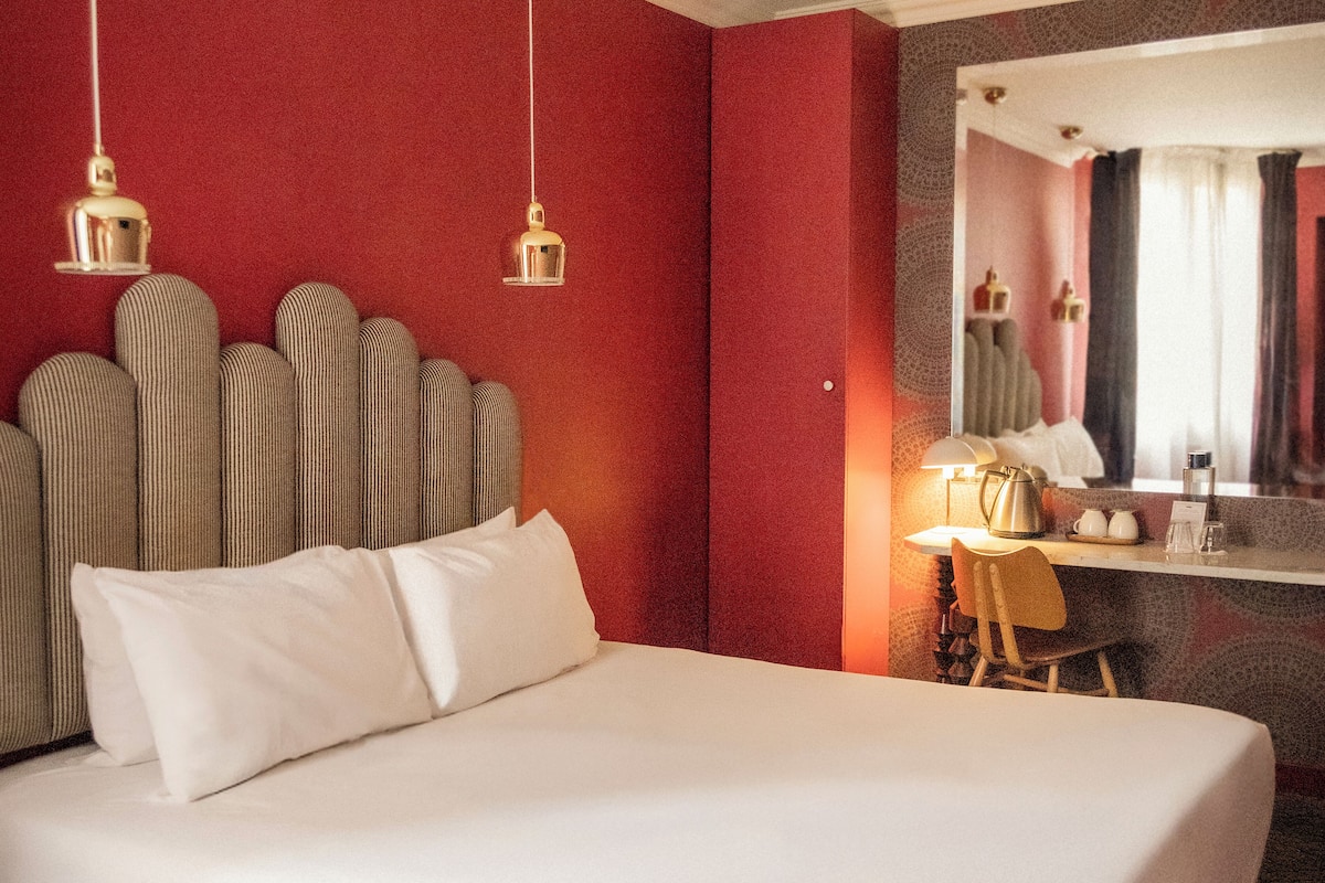 Comfort-dobbeltværelse | Pengeskab på værelset, individuelt design, individuel indretning