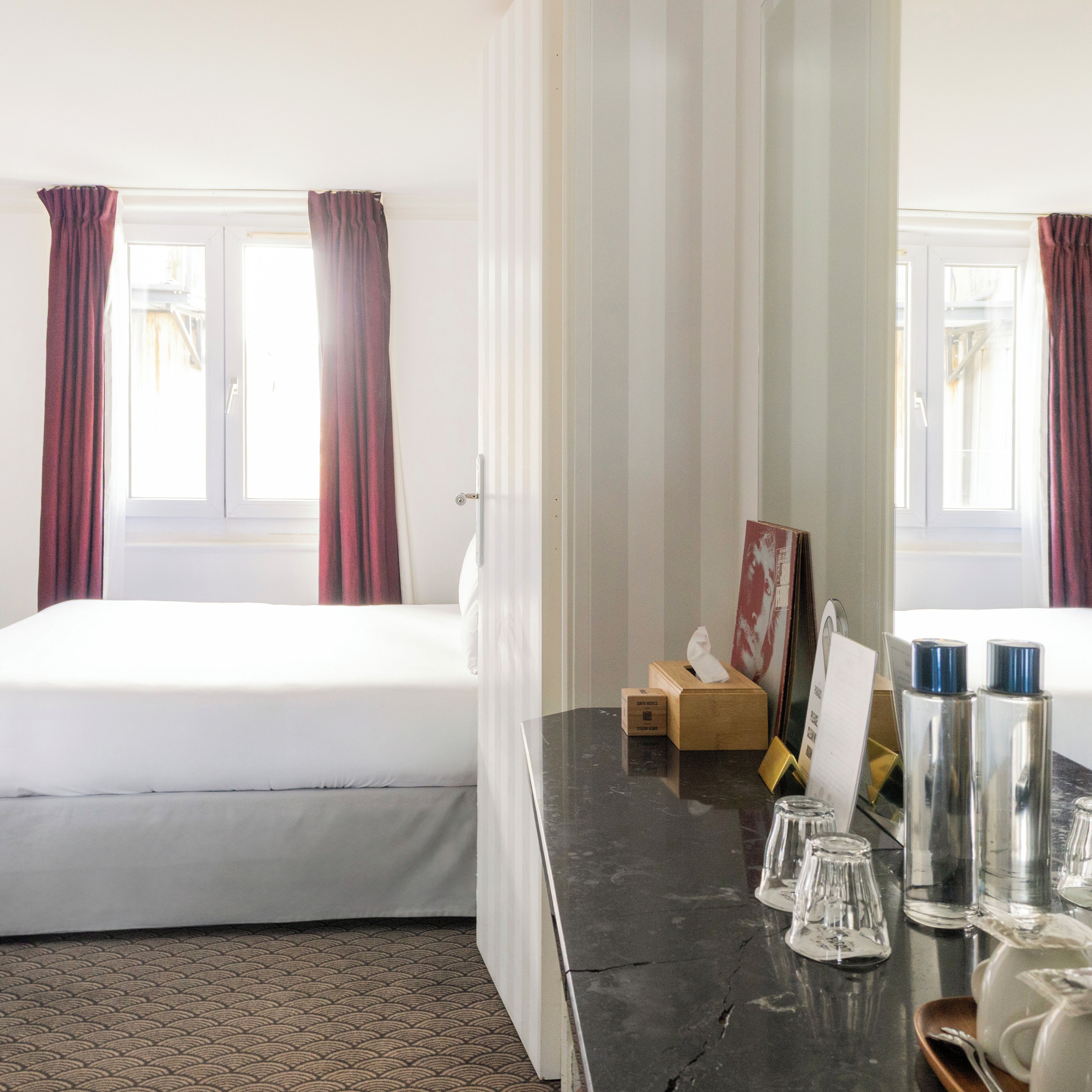 Suite Junior - Vue Sacré Coeur | Caja de seguridad en la habitación y decoración personalizada 