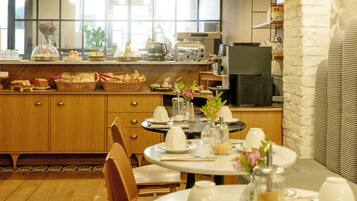 Daily continental breakfast for a fee