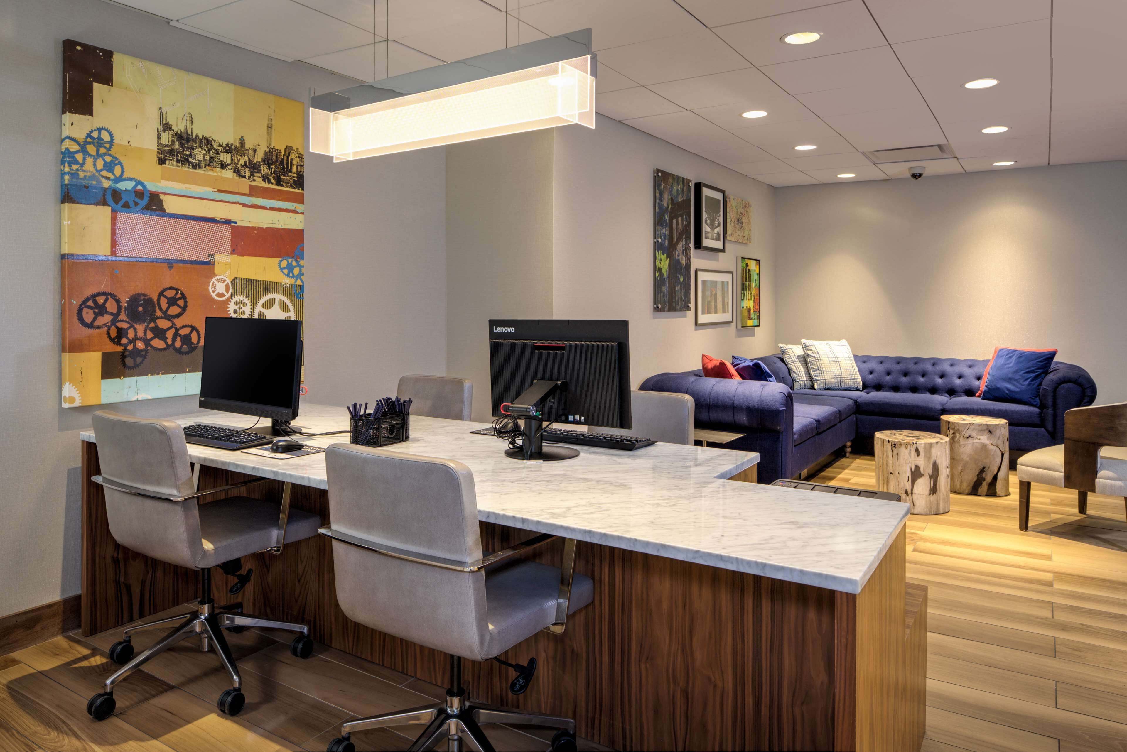 Foto - DoubleTree by Hilton Hotel & Suites Pittsburgh Downtown