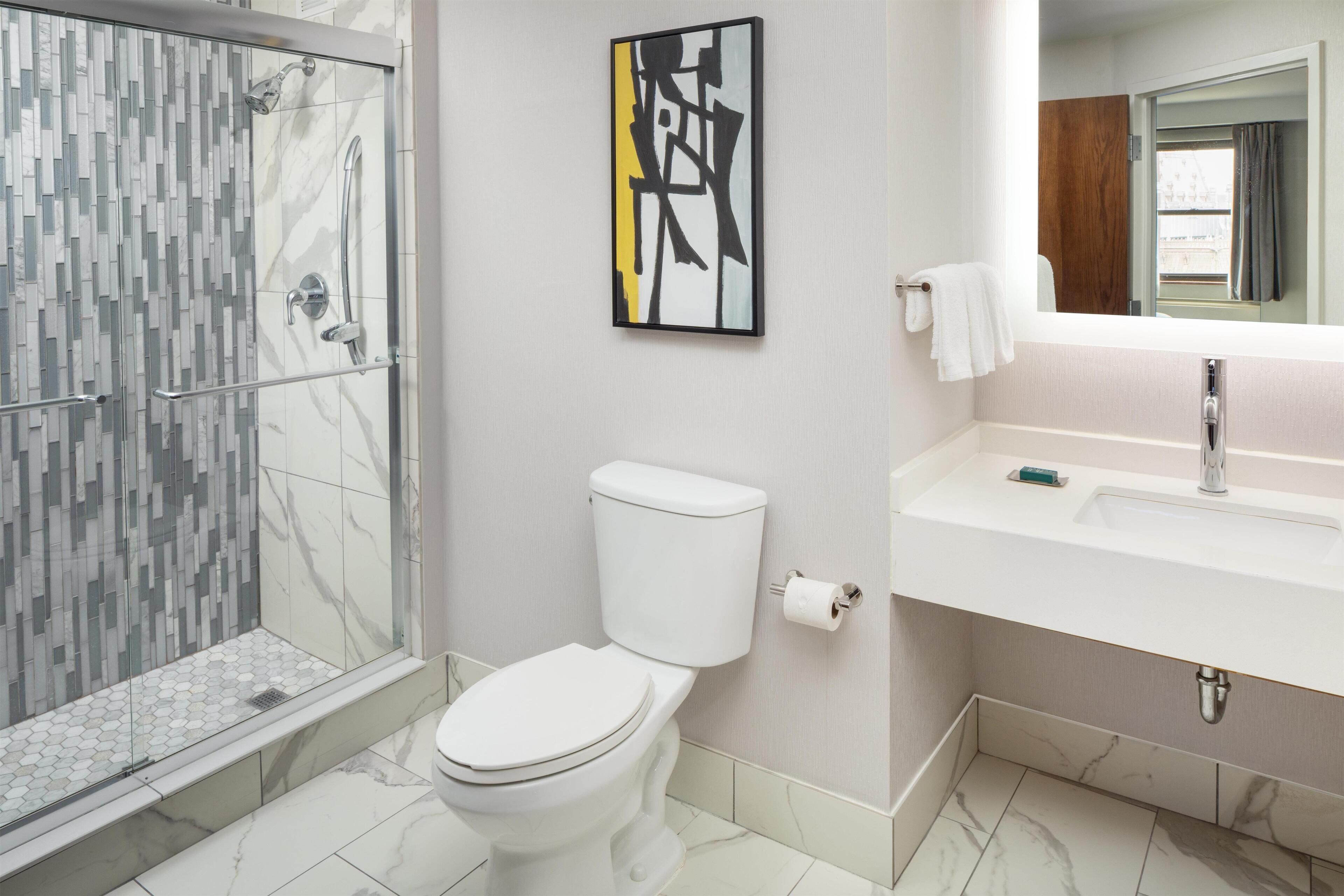 Photo - DoubleTree by Hilton Hotel & Suites Pittsburgh Downtown