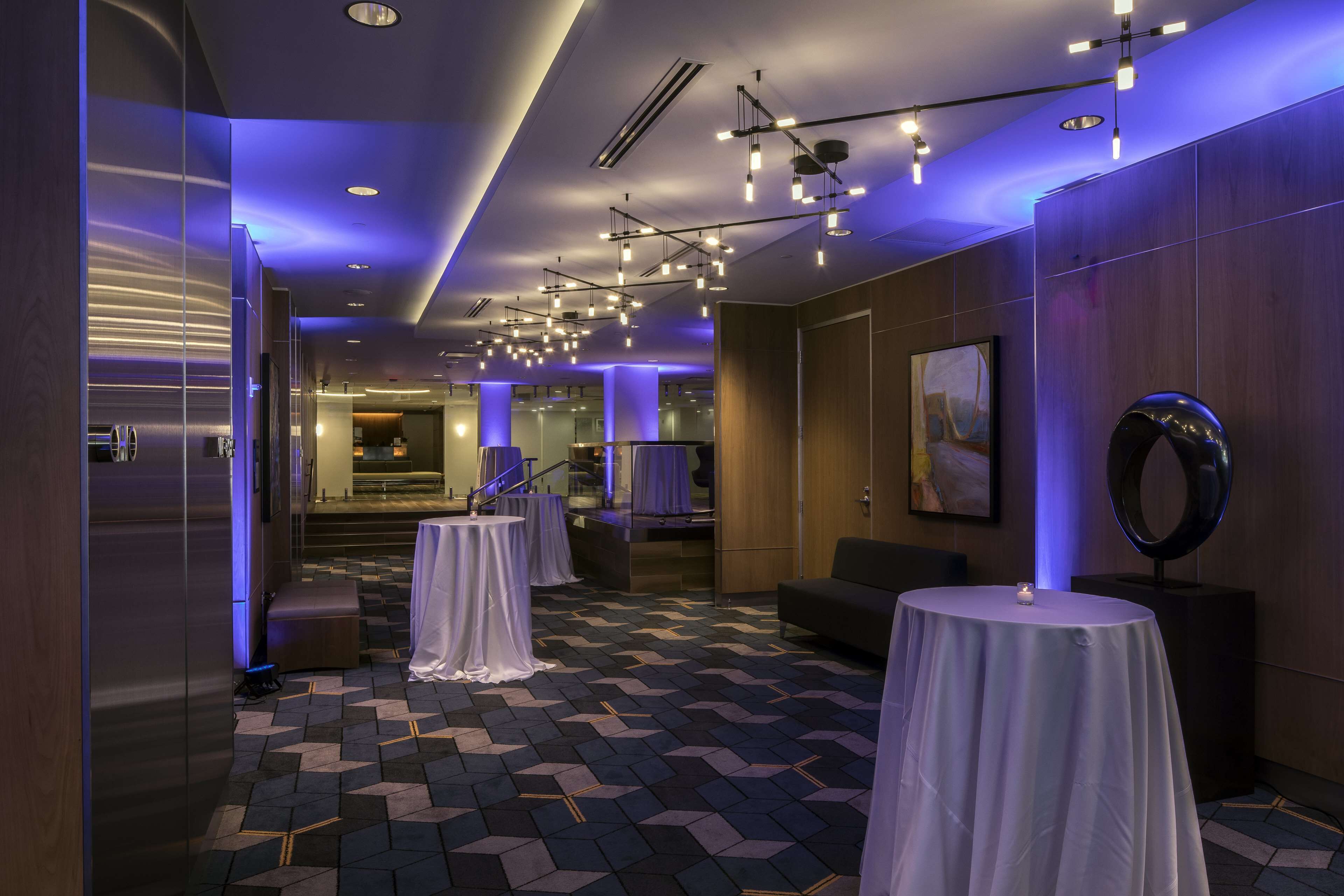 Foto - DoubleTree by Hilton Hotel & Suites Pittsburgh Downtown