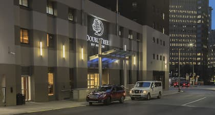 DoubleTree by Hilton Hotel & Suites Pittsburgh Downtown