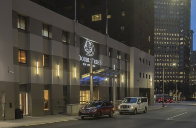 DoubleTree by Hilton Hotel & Suites Pittsburgh Downtown