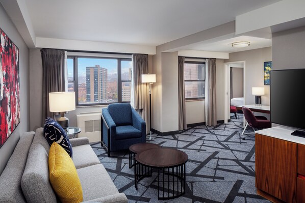 Literie de qualité supérieure, coffres-forts dans les chambres, bureau