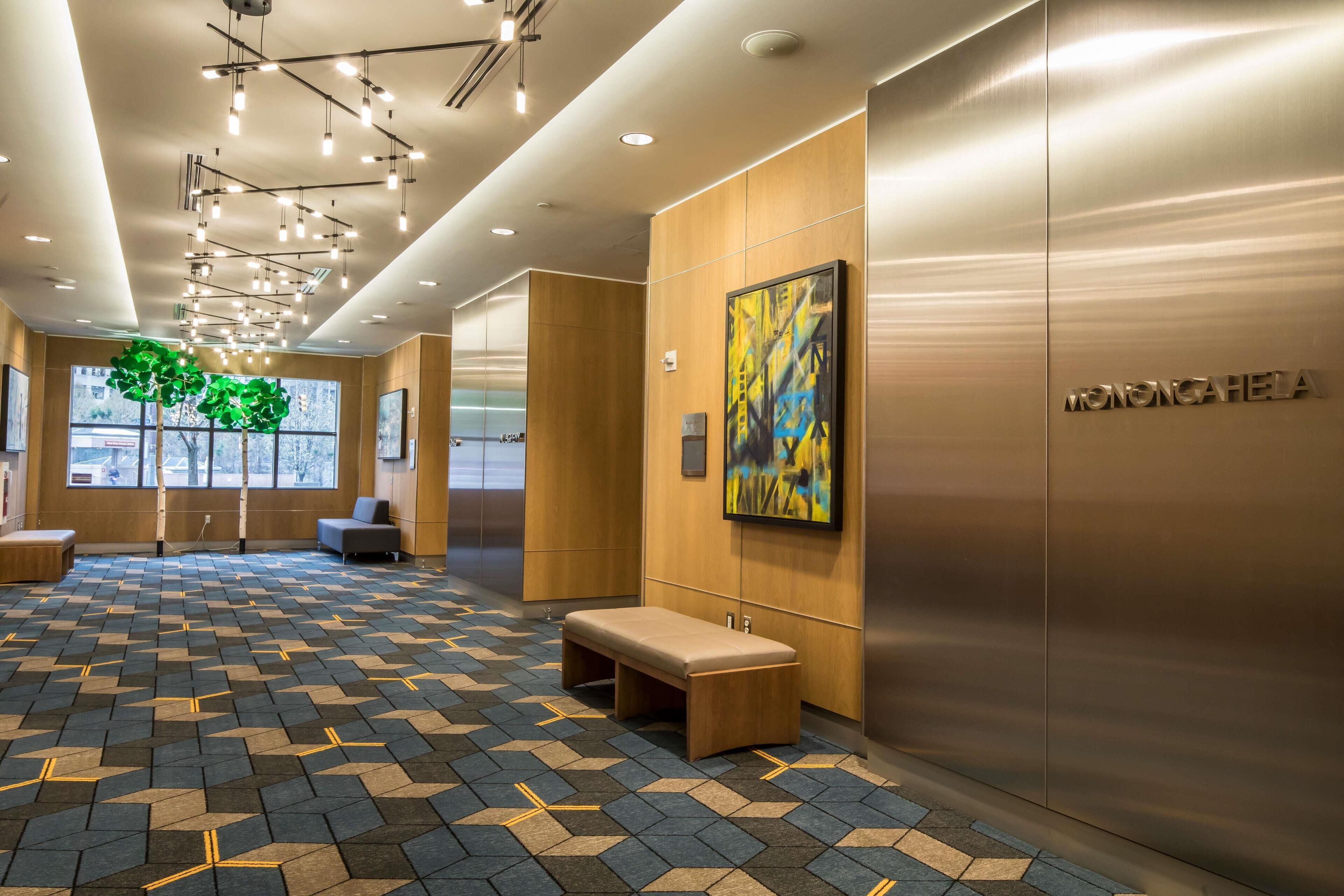 Photo - DoubleTree by Hilton Hotel & Suites Pittsburgh Downtown