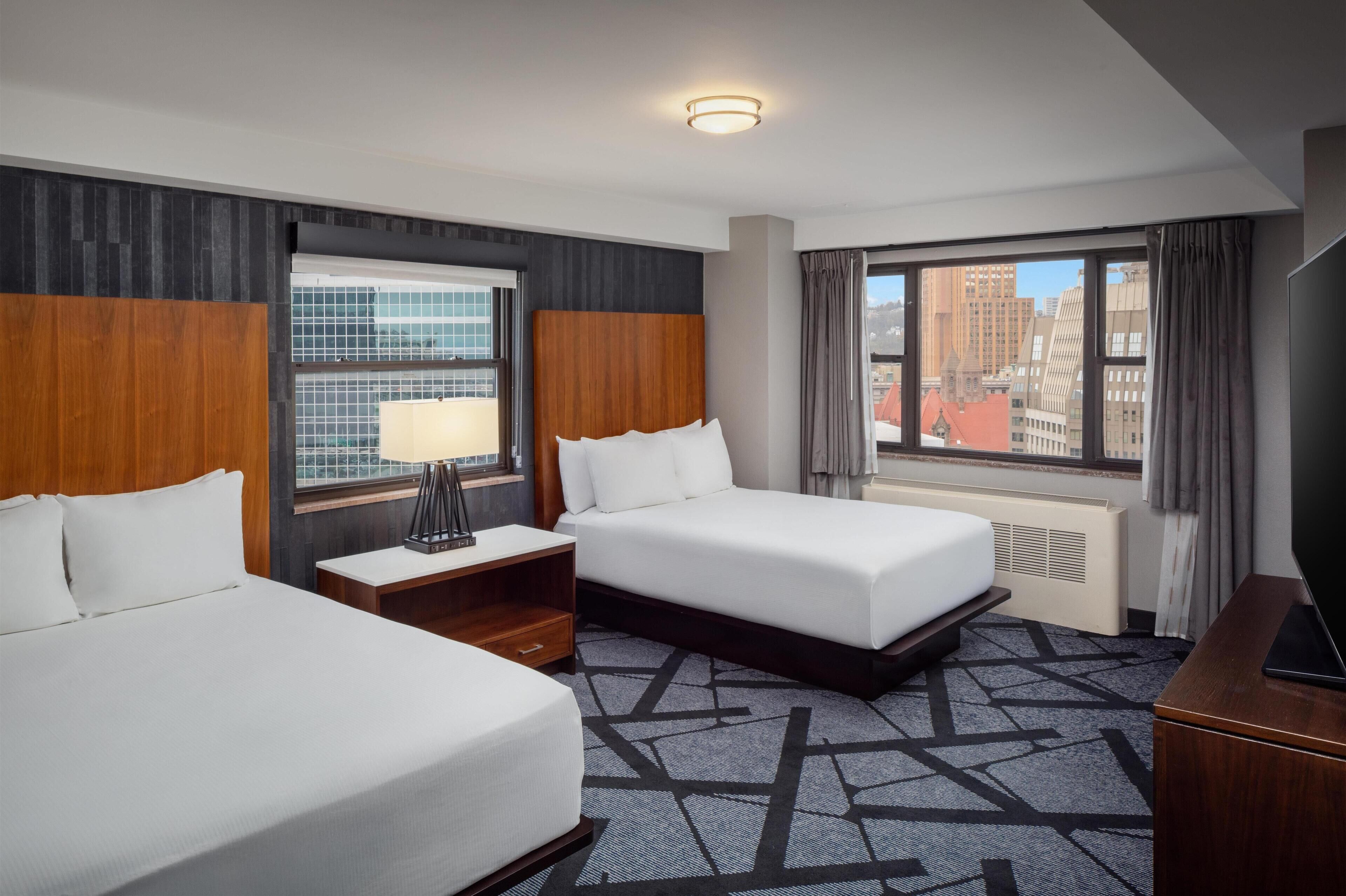 Suite, Non-Smoking | Premium bedding, in-room safe, desk, laptop workspace