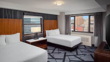 Suite, Non-Smoking | Premium bedding, in-room safe, desk, laptop workspace