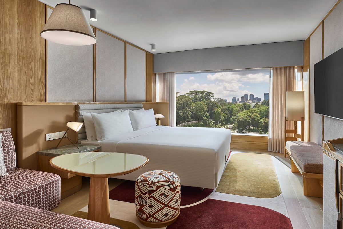 Premium Room, 1 King Bed | Minibar, in-room safe, desk, laptop workspace