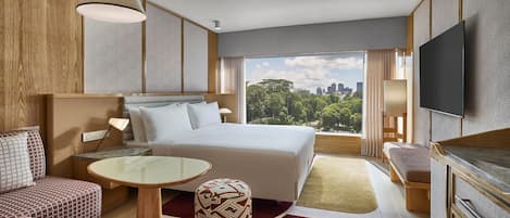 Chambre Premium, 1 très grand lit | Coffres-forts dans les chambres, bureau