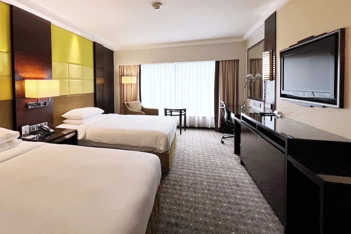 1 chambre, minibar, coffres-forts dans les chambres, bureau