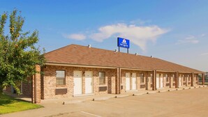 Exterior - Americas Best Value Inn West Memphis (West Memphis)