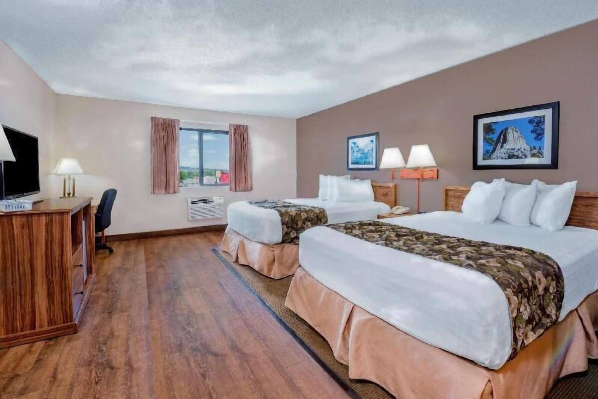 Free cots/infant beds, rollaway beds, free WiFi, bed sheets