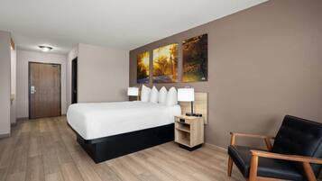 Standard Single Queen | Free cots/infant beds, rollaway beds, free WiFi, bed sheets