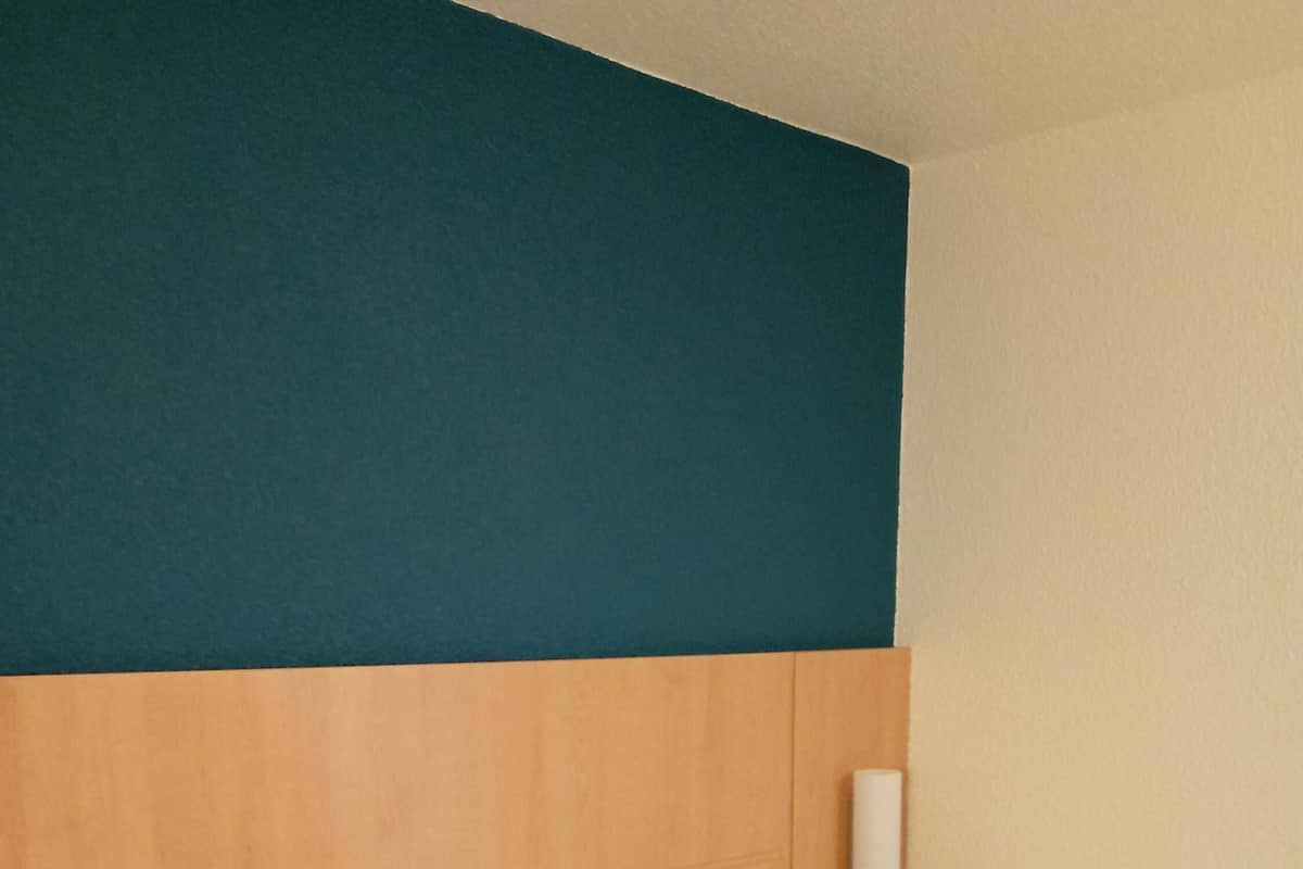 Standard Room, 2 Twin Beds | Desk, soundproofing, iron/ironing board, free WiFi