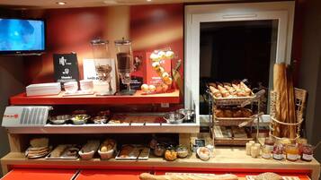 Daily buffet breakfast (EUR 12.90 per person)