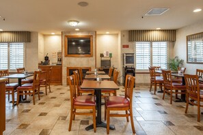 Free daily continental breakfast