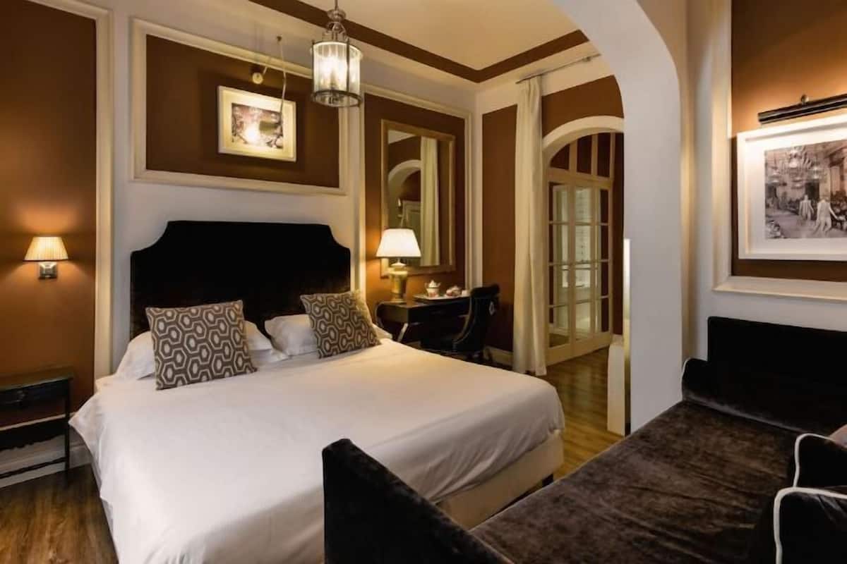 Ropa de cama de alta calidad y minibar
