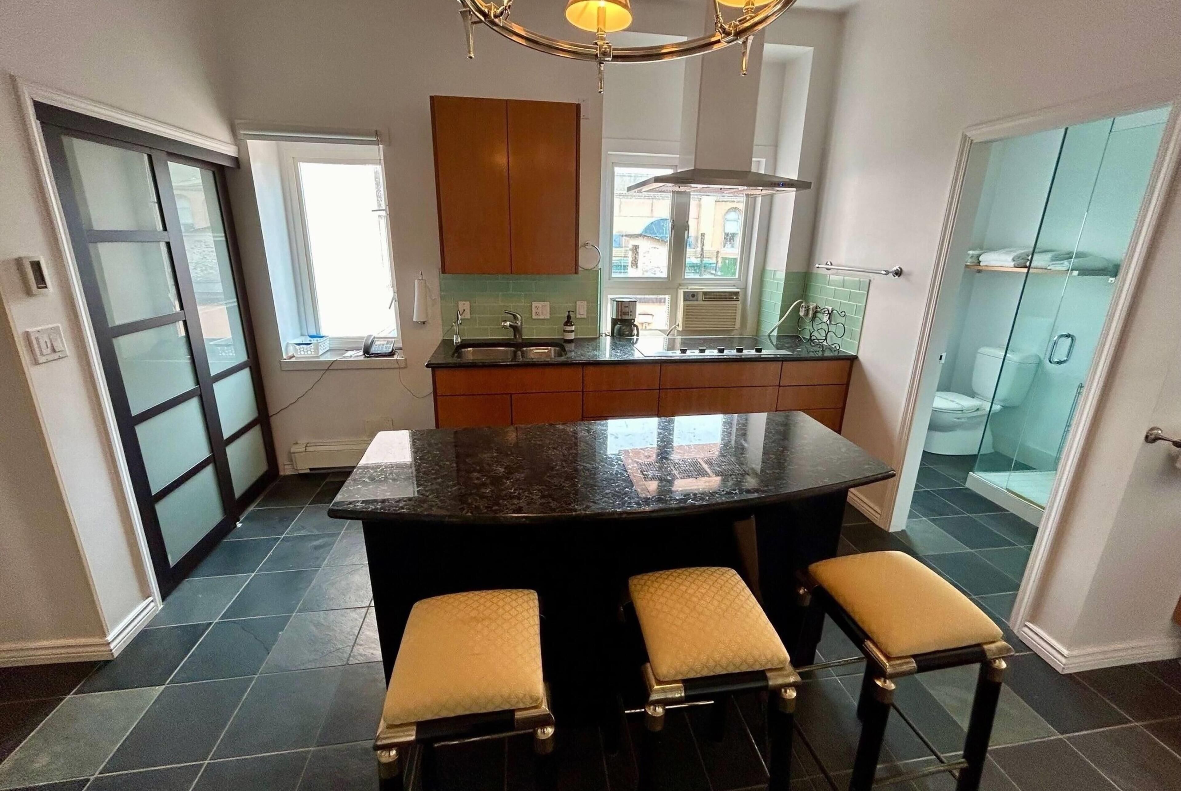 Penthouse, 1 King Bed, Non Smoking, City View | Premium bedding, blackout drapes, iron/ironing board, free WiFi