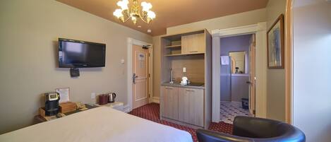 Kamar Standar, 1 Tempat Tidur Queen | Seprai premium, tirai kedap cahaya, dan setrika/meja setrika