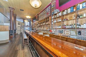 2 bars, pub, pub