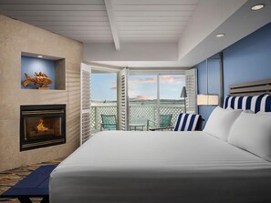 Chambre Deluxe, 1 très grand lit, balcon, vue baie