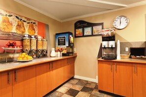 Free daily continental breakfast 