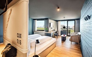 Deluxe Room, 1 Double Bed, Balcony (Cozy Sitting Corner) | Hypo-allergenic bedding, minibar, in-room safe, desk - Best Western Hotel Das Donners (Cuxhaven)