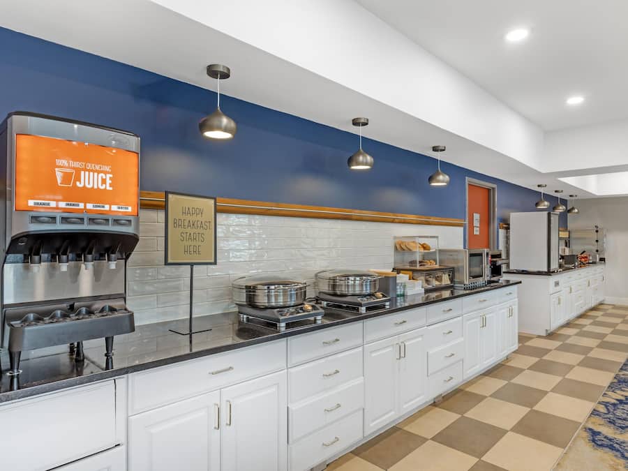 Free daily buffet breakfast